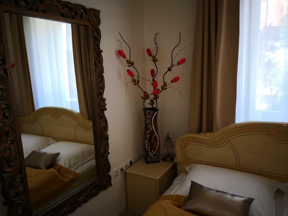 Kupola Apartman Segedin Dış mekan fotoğraf
